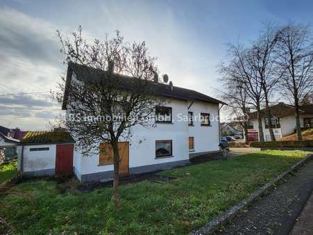 Ansicht - Rückseite - Zweifamilienhaus in 66679 Losheim mit 250m² kaufen