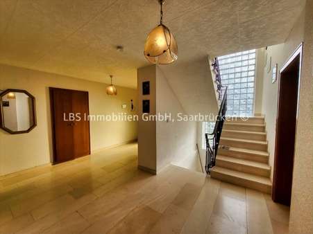 EG - Diele - Zweifamilienhaus in 66679 Losheim mit 250m² kaufen