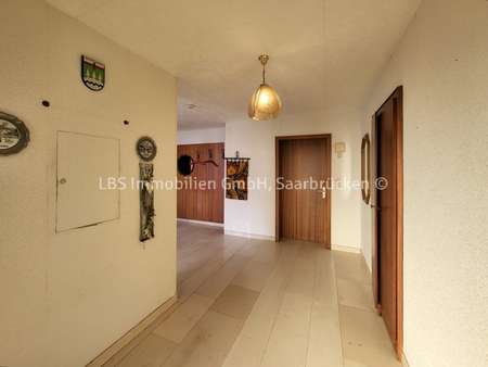 EG - Flur - Zweifamilienhaus in 66679 Losheim mit 250m² kaufen