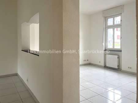 Wohnbereich - Zweifamilienhaus in 66121 Saarbrücken mit 170m² kaufen