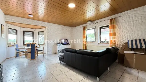 Bungalow am Waldrand in Wadern/Gehweiler - 3 ZKB - 85 m² Wfl. - 664 m² Grundst. - Garten - Garage -