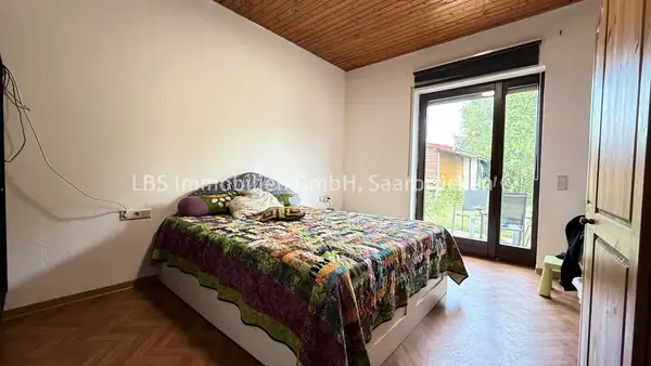 Bungalow am Waldrand in Wadern/Gehweiler - 3 ZKB - 85 m² Wfl. - 664 m² Grundst. - Garten - Garage -
