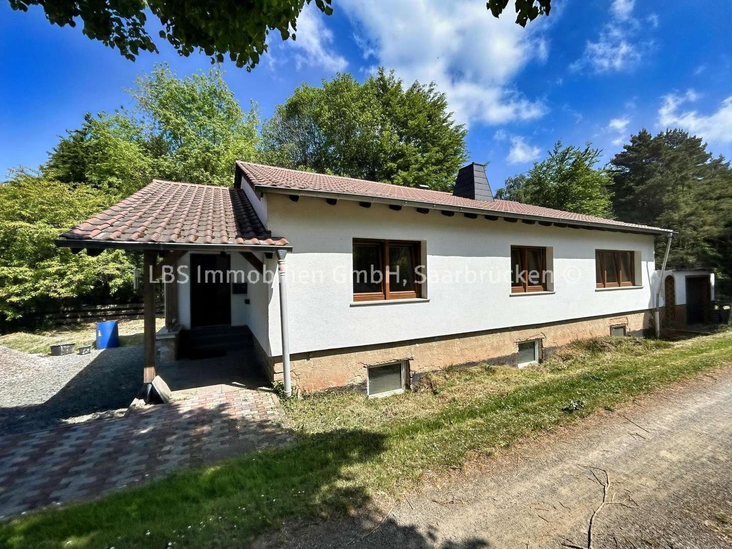 Außenansicht Außenansicht - Bungalow in 66424 Homburg mit 186m² kaufen