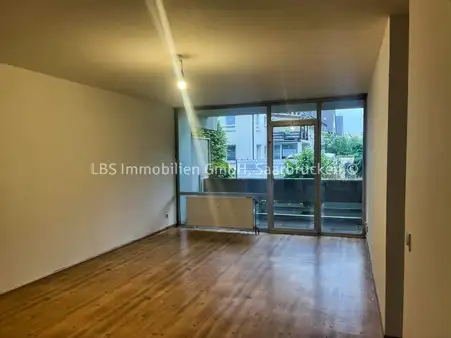 Licht, Ruhe, Komfort – Ihr neues Zuhause mit Balkonzugang aus jedem Zimmer
