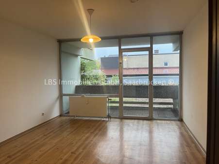 Zimmer / Schlafzimmer Zimmer / Schlafzimmer - Erdgeschosswohnung in 66763 Dillingen mit 84m² kaufen