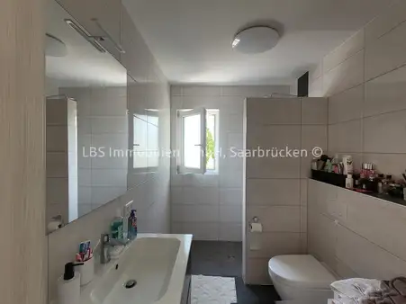 SOFORT BEZUGSFERTIG: ETW in Merzig-Ballern - BJ. 2023 - EG - 67m² Wfl. - KFZ-Stellplatz - EBK -