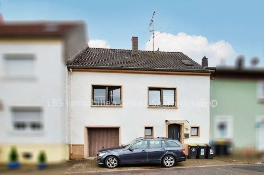Ansicht vorne - Reihenmittelhaus in 66839 Schmelz mit 130m² kaufen