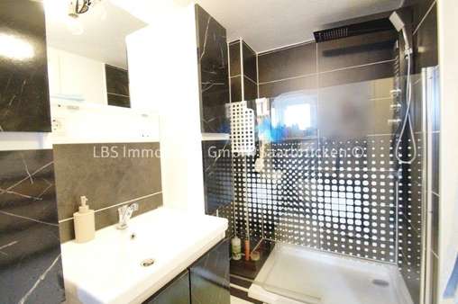 Bad im Erdgeschoss - Reihenmittelhaus in 66839 Schmelz mit 130m² kaufen