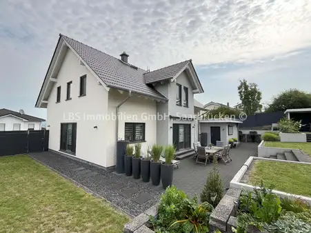 Neuwertiges Wohnerlebnis – Ihr Zuhause in Ayl 