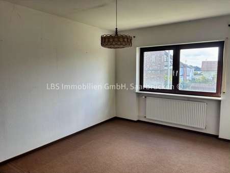 Zimmer Zimmer - Reihenmittelhaus in 66133 Saarbrücken mit 126m² kaufen