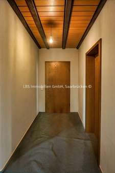 Flur Flur - Dachgeschosswohnung in 66440 Blieskastel mit 77m² kaufen