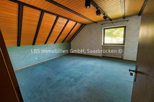 Schlafzimmer Schlafzimmer - Dachgeschosswohnung in 66440 Blieskastel mit 77m² kaufen