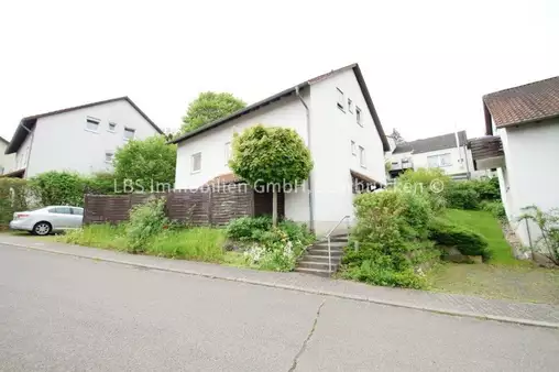 Haus mit 3 Wohnungen in Lebach - voll vermietet - oder als Paket mit 2 Häusern