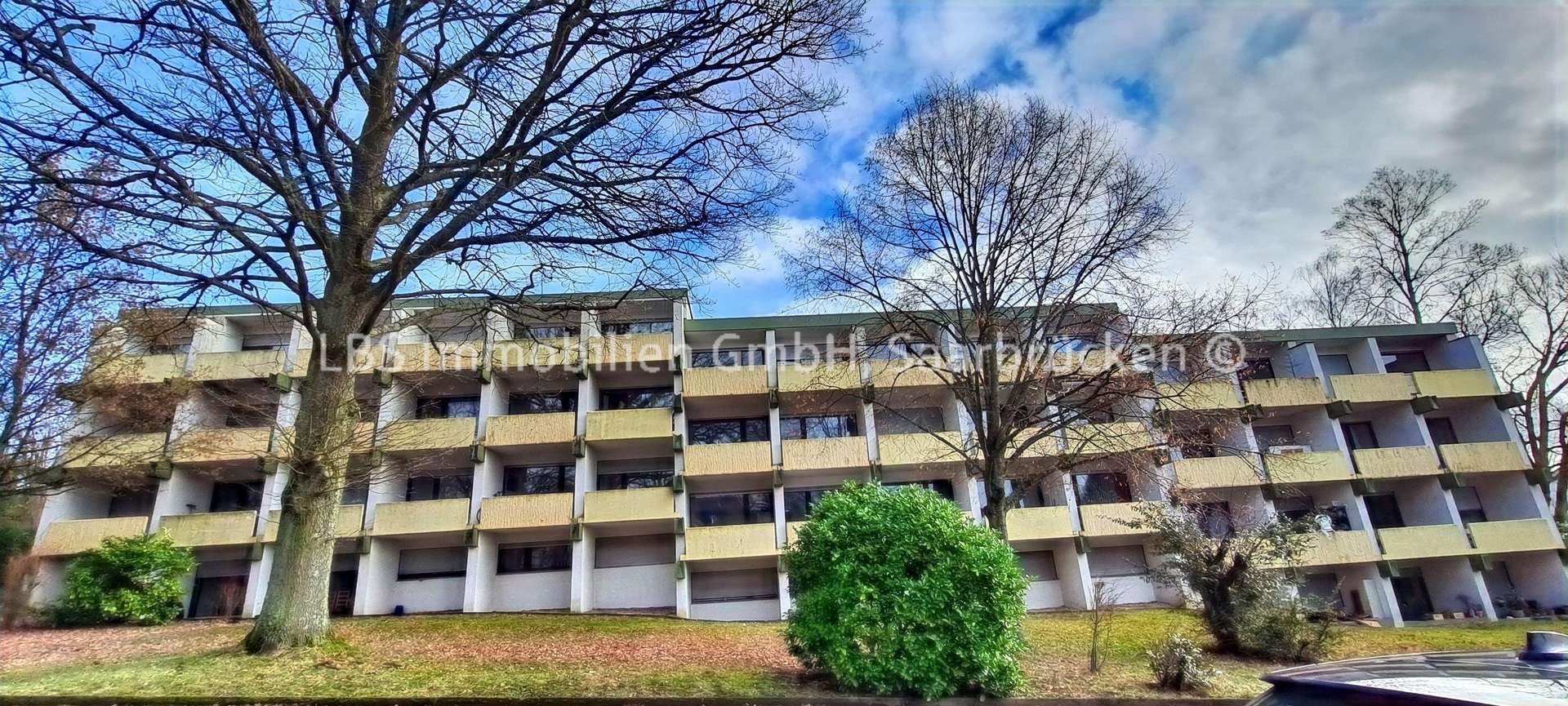 Frontansicht - Souterrain-Wohnung in 66123 Saarbrücken mit 97m² kaufen