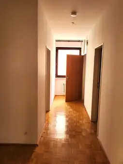 Schicke 2-Zimmer-Wohnung mit Loggia in der historischen Altstadt von Regensburg - schnell zugreifen!