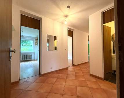 Entree Entree - Erdgeschosswohnung in 96450 Coburg mit 101m² kaufen