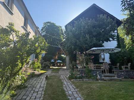 Einfahrt Einfahrt - Bauernhaus in 95194 Regnitzlosau mit 317m² kaufen