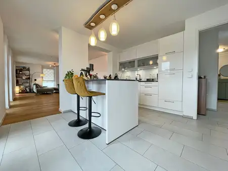 Neuwertige 4-Zimmer Wohnung auf Erbpacht im Inneren Westen