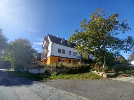 Charmantes Landwirtschaftliches Objekt mit Wohnhaus in ruhiger Lage von Döswitz

