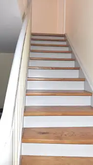 Wunderschöne, gepflegte Dachgeschosswohnung in Trausnitz - Frei!