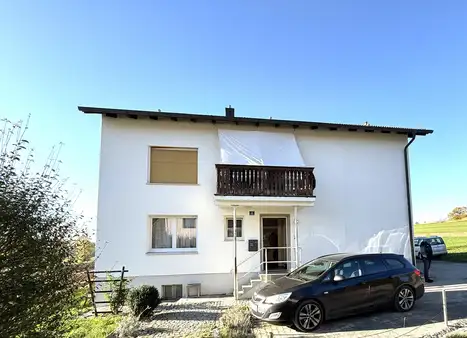 Schönes Haus mit grossem Garten!