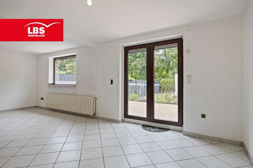 Wohnzimmer - Reihenmittelhaus in 51063 Köln mit 115m² kaufen