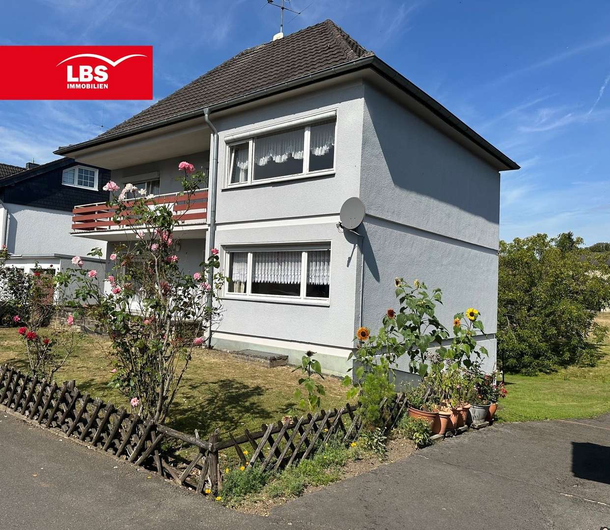 Haus - Seitenansicht - Zweifamilienhaus in 51381 Leverkusen mit 154m² kaufen