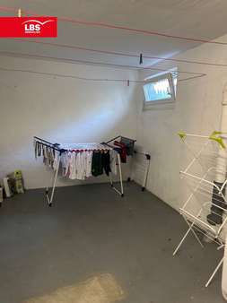Trockenkeller Trockenkeller - Etagenwohnung in 40721 Hilden mit 58m² als Kapitalanlage kaufen