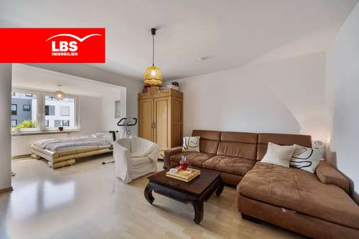 OG: Wohn-/Schlafzimmer - Mehrfamilienhaus in 51379 Leverkusen mit 180m² kaufen