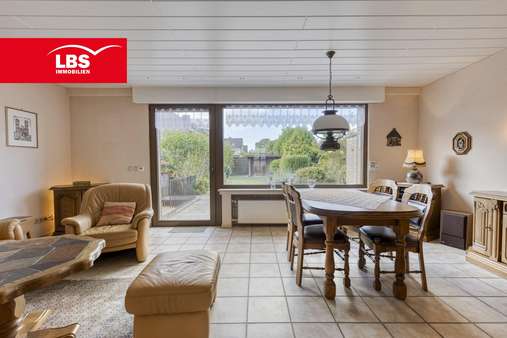 Wohn-Esszimmer Wohn-Esszimmer - Reihenmittelhaus in 40789 Monheim mit 94m² kaufen