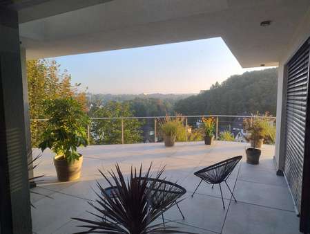 Ausblick Ausblick - Zweifamilienhaus in 42651 Solingen mit 274m² kaufen