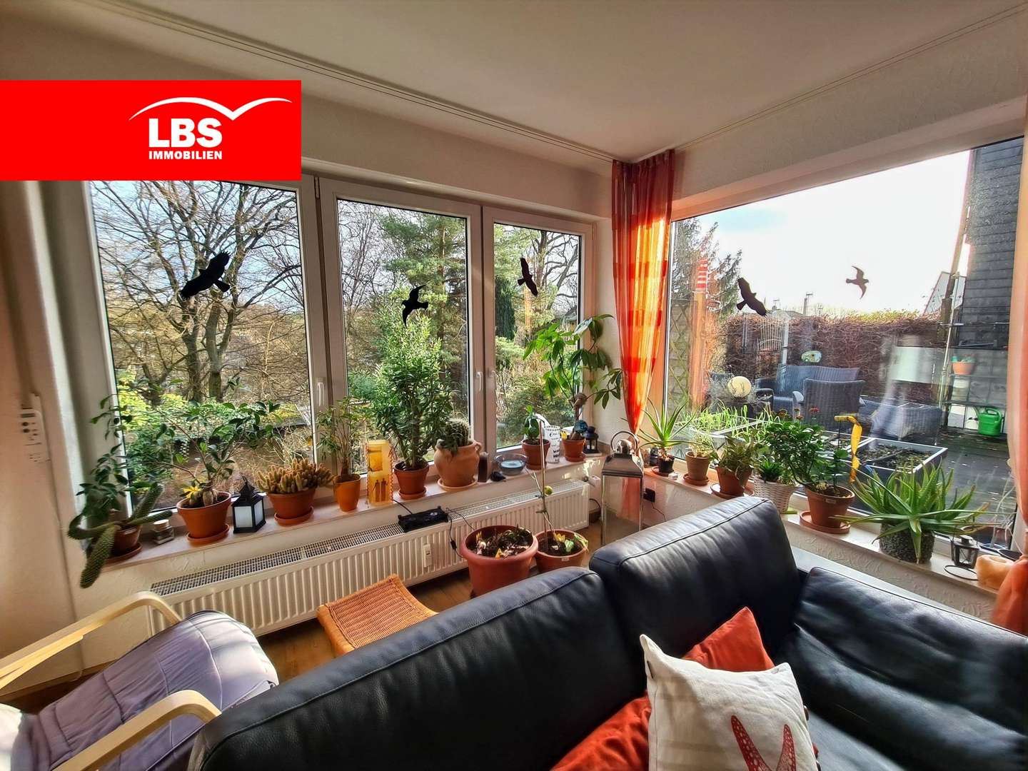 Wohnzimmer - Reihenmittelhaus in 51381 Leverkusen mit 140m² günstig kaufen
