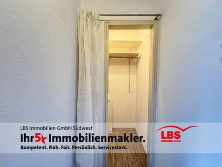 Abstellkammer o. Kleiderschrank Abstellkammer o. Kleiderschrank - Etagenwohnung in 55124 Mainz mit 25m² kaufen