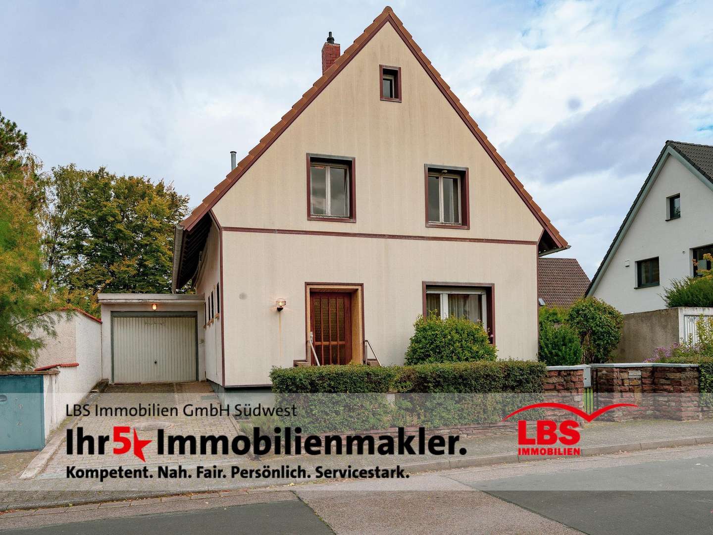 Außenansicht Garage Außenansicht Garage - Einfamilienhaus in 55129 Mainz mit 120m² kaufen