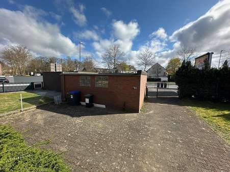 Garagen Garagen - Mehrfamilienhaus in 33334 Gütersloh mit 237m² kaufen