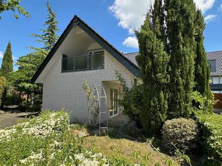 Straßenansicht Straßenansicht - Einfamilienhaus in 59556 Lippstadt mit 161m² kaufen