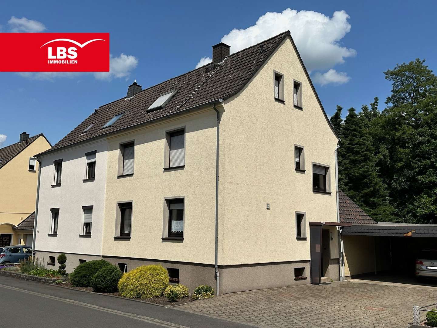 Straßenansicht Straßenansicht - Doppelhaushälfte in 59192 Bergkamen mit 126m² kaufen