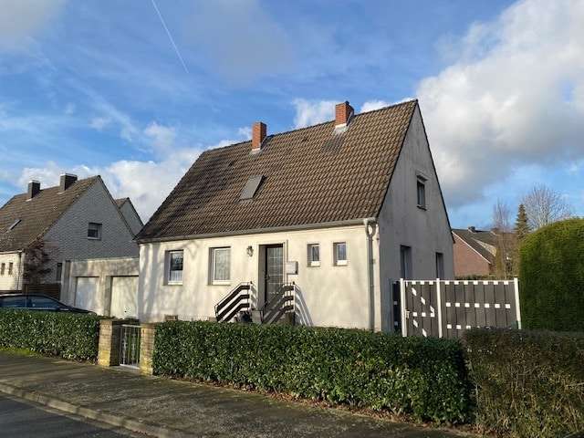 Straßenansicht - Einfamilienhaus in 48163 Münster mit 110m² günstig kaufen