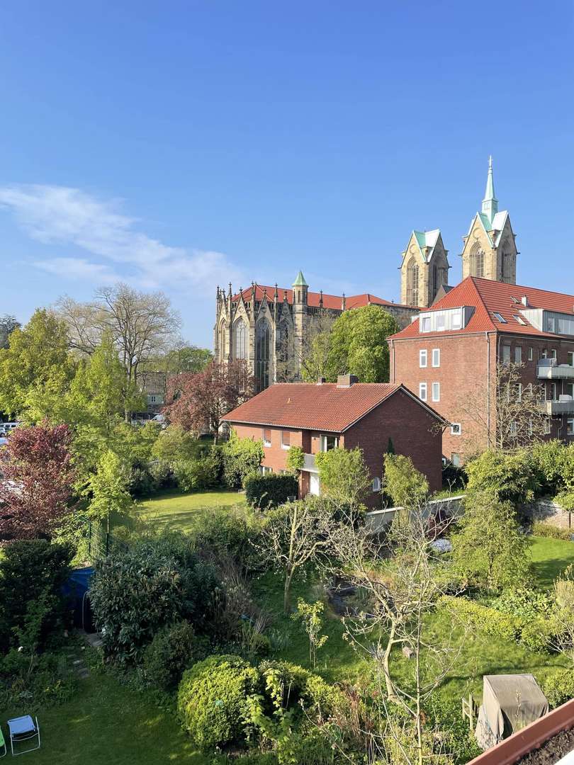 Blick auf die Kirche - Haus in 48153 Münster mit 282m² günstig kaufen