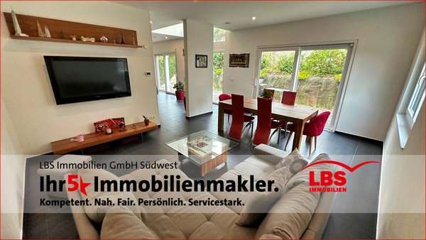 Wohnzimmer - Einfamilienhaus in 77781 Biberach mit 191m² kaufen