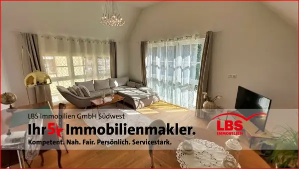 Zwei Wohnungen bzw. drei Ferieneinheiten in bester Lage