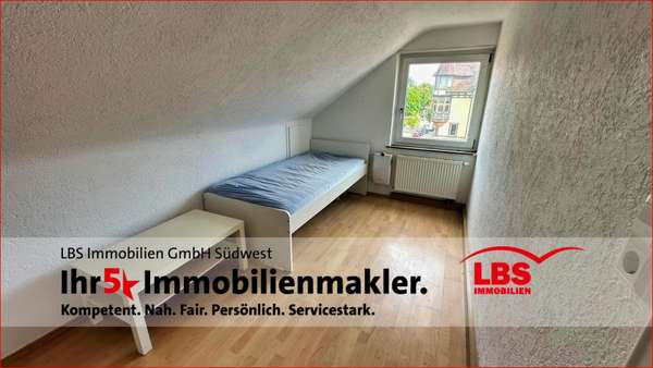 Zimmer Zimmer - Dachgeschosswohnung in 77652 Offenburg mit 69m² kaufen