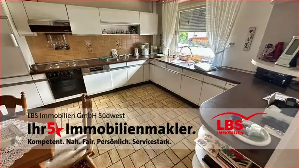 Gemütliches Zweifamilienhaus mit Terrasse und kleinen Garten in Steinach