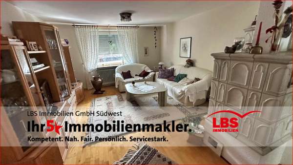 Wohnzimmer - Zweifamilienhaus in 77790 Steinach mit 220m² kaufen