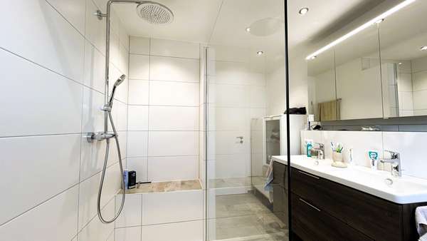 Edles Badezimmer - Etagenwohnung in 71106 Magstadt mit 106m² kaufen