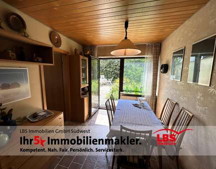 Essbereich mit Gartenzugang - Doppelhaushälfte in 70771 Leinfelden-Echterdingen mit 137m² kaufen