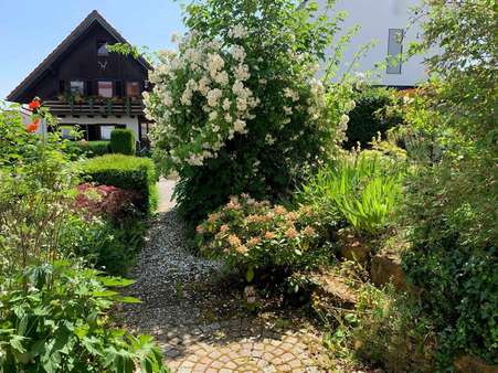 Vorgarten Vorgarten - Reihenendhaus in 70771 Leinfelden-Echterdingen mit 110m² kaufen