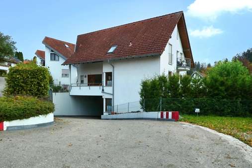 Tiefgaragenzufahrt - Erdgeschosswohnung in 88634 Herdwangen-Schönach mit 44m² kaufen