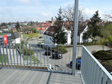 Blick vom großen Balkon - Dachgeschosswohnung in 88630 Pfullendorf mit 105m² mieten