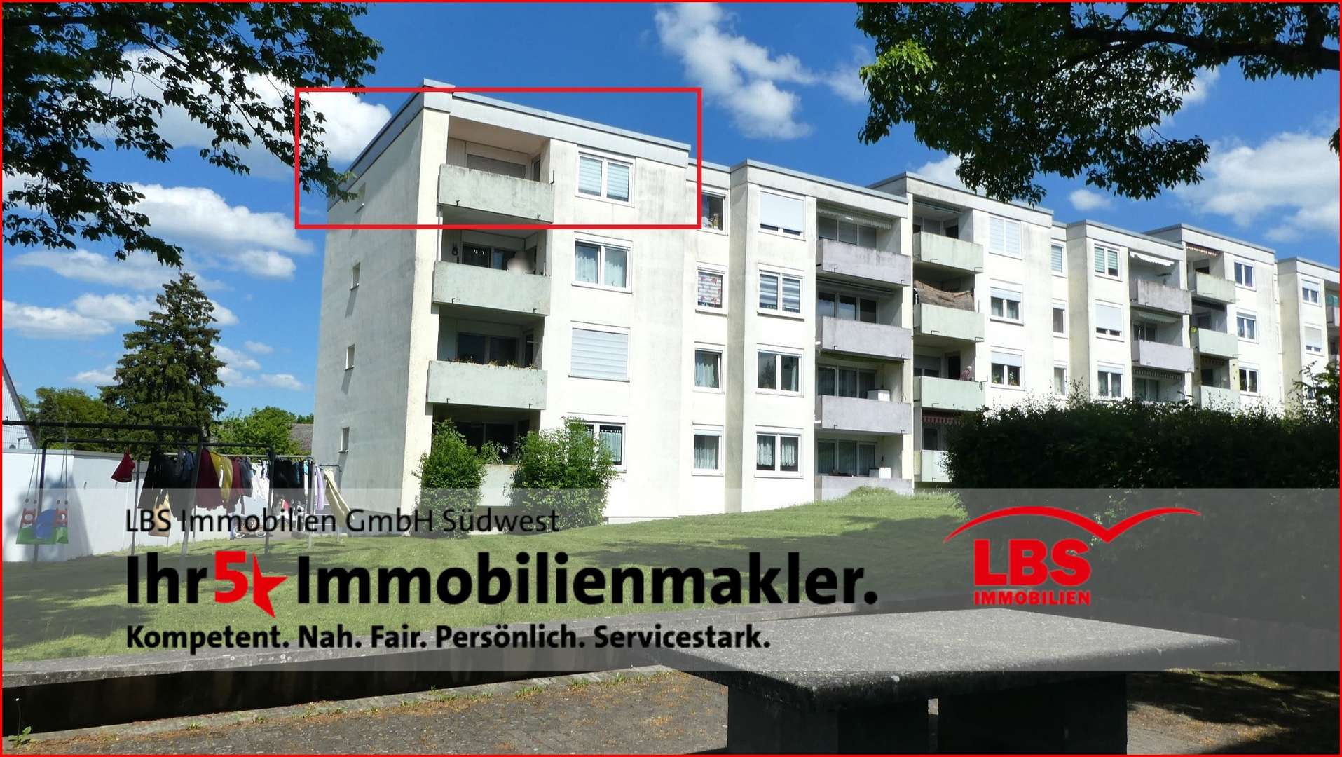 Gesamtansicht mit Balkon - Etagenwohnung in 88630 Pfullendorf mit 78m² kaufen